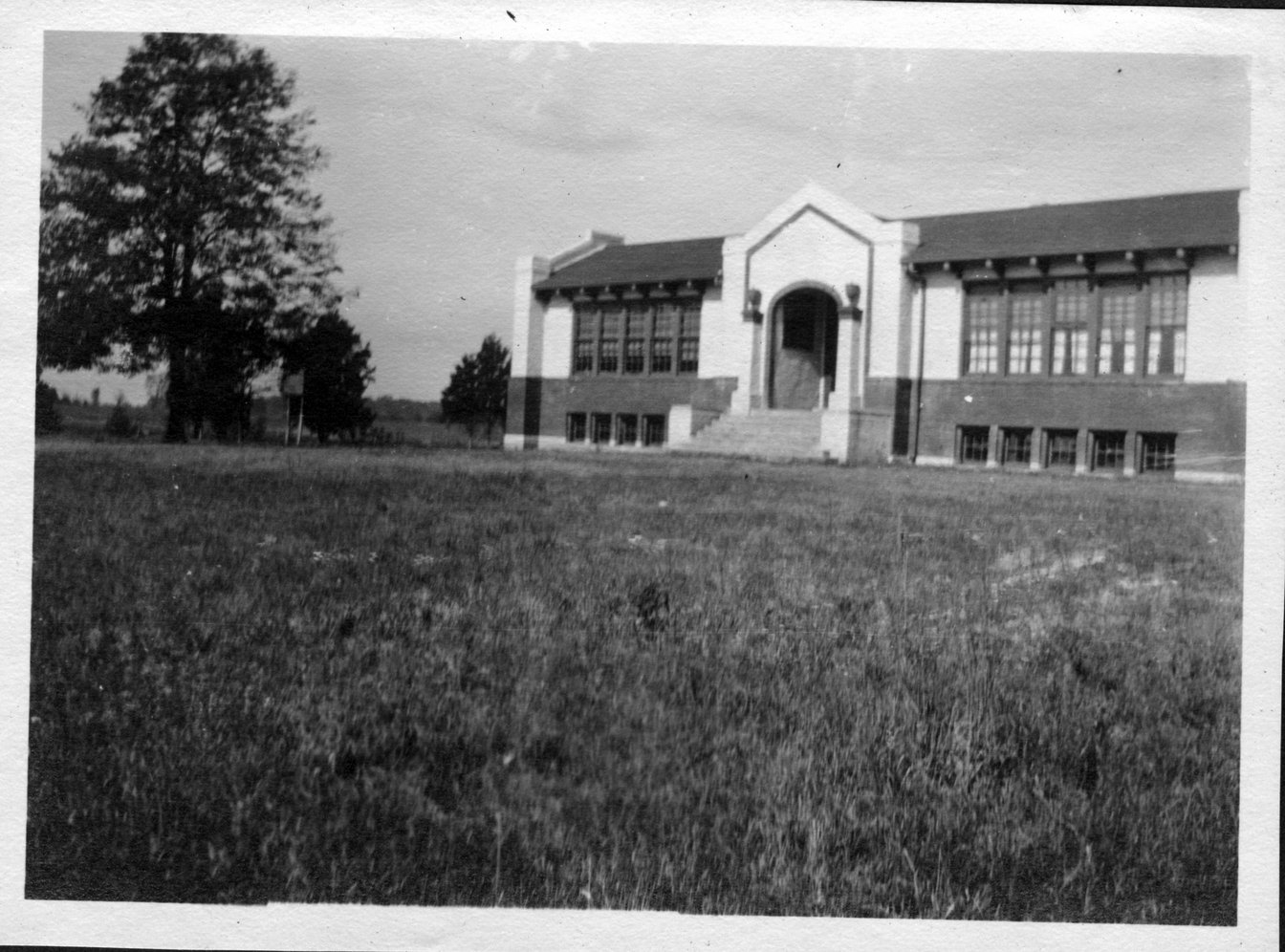 038~Ellendale School.jpg